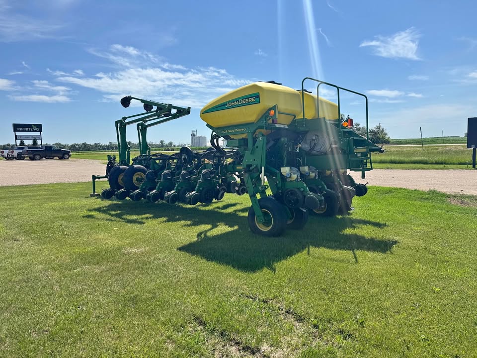 2008 John Deere 1770NT 16R 30"