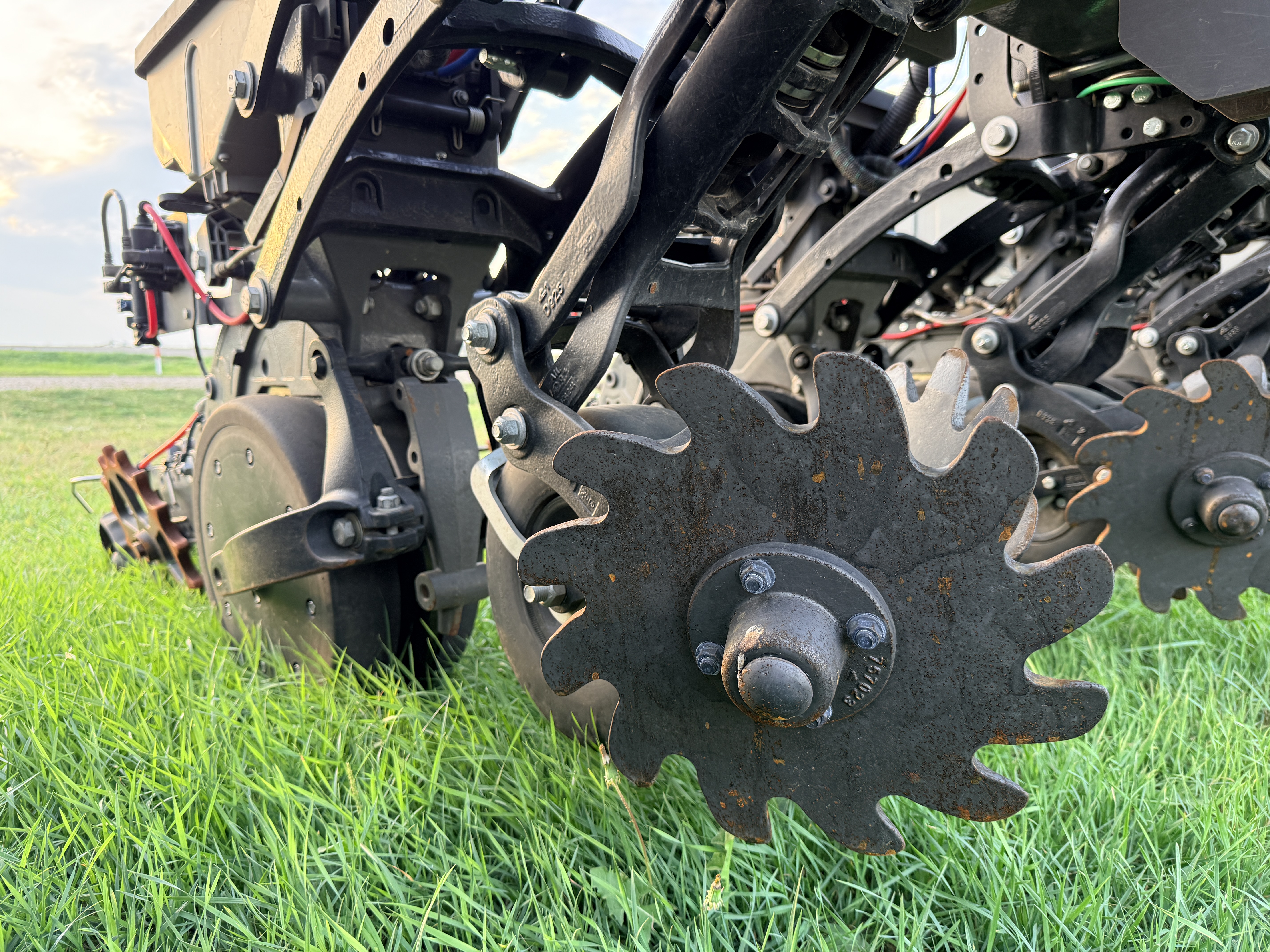 Infinity Ag 24R 30" Cornerstone